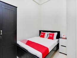 Pertama menu paket dan yang kedua yaitu menu spesial yang bisa dipesan. Oyo 3705 Orchid Family Residence In Lamongan Indonesia Reviews Prices Planet Of Hotels