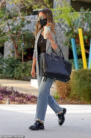 We did not find results for: Jessica Alba Mixes Business And Joy With Jeans And A Blazer As She Heads To Her Los Angeles Office London News Time