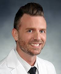 Kelly Wallin's Instagram, Twitter & Facebook