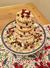 Kransekage take the form of a series of concentric rings of Kransekake Wikipedia
