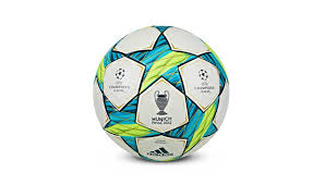 2012 champions league crazy chelsea fan. L Histoire Des Ballons Adidas De La Champions League Depuis 2001