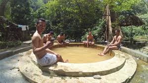 Cobalah aktivitas yang menyenangkan dengan naik seluncuran yang memacu adrenalin di waterboom lippo cikarang. 32 Wisata Kendal 2020 Jadwaltravel Com