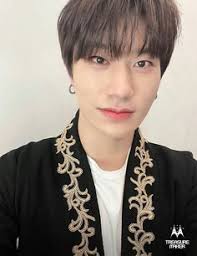 160 个BYD 点子| 名人, 希腊诸神, 英俊的男人