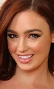 Jodi Taylor's Instagram, Twitter & Facebook