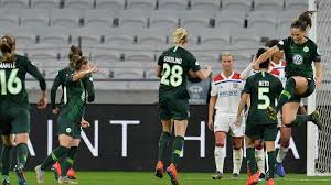 Le huitième de finale retour de ligue des champions entre liverpool et leipzig, le 10 mars, se déroulera, comme le match aller, à budapest, en raison des restrictions de déplacements liées à la. Darum Ist Der Vfl Wolfsburg Heiss Auf Das Ruckspiel Gegen Lyon Sportbuzzer De