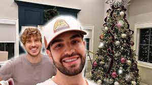 Are We Getting Back Together for Christmas?!