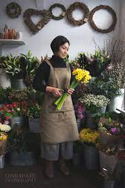 Environmental Portrait Of Florist Conrad Lee Photography Environment Photography Environmental Portraits Corporate Portrait