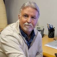 Dina Lyons's Instagram, Twitter & Facebook