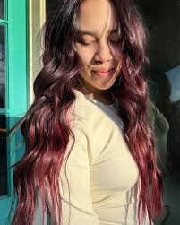 𝑬𝒎𝒊𝒍𝒚 𝑴𝒄𝑳𝒂𝒊𝒏