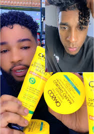 Cream-ka Curly Hair ee Tinta oo La Isticmaalayo