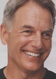 I wonder if I can get a happy new year 2025 from 50 wonderful fans  across..🎄🎁🪄🎆🥰❤️😍