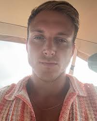 Derrick Gorton (@derrickgortonofficial) • Instagram photos and videos