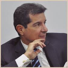 Con Alejandro Galvis en su finca el Madrigal en la Mesa de los Santos con  ganaderos del Caqueta en visita técnica.