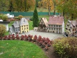 Atypique lampe norvégienne gamox domolux vista d'horloger, avec sa loupe et ses bras articulés pour une orientation parfaite. Plombieres Les Bains 2021 Best Of Plombieres Les Bains France Tourism Tripadvisor