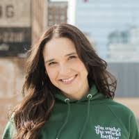 Dani Kinney's Instagram, Twitter & Facebook