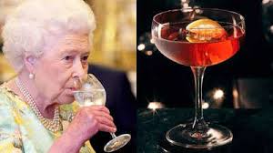 Did You Know Queen Elizabeth II Enjoyed 4 Cocktails A Day? Here's How To  Recreate Her Favourite