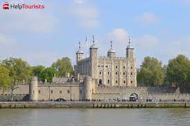 Der tower of london erstreckt sich an der nordseite der themse und der ostseite der city of london. Tower Of London Tickets Offnungszeiten Kronjuwelen Und Ceremony Of The Keys Touristen In London Touristen In London