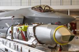 Konsberg發大財～ 近日，德國與挪威簽約，將採購NSM的空射版：JSM聯合打擊飛彈作為F-35的傳統打擊 武器另外，荷蘭也宣布將為法國設計的殺人鯨級潛艦配備JSM-SL潛射版作為長程打擊武器，而不是其巡防艦配備的美製戰斧，或是法國原廠的MdCN  https://www.facebook.com/share/p ...