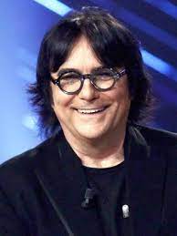Italian pop singer renato zero released his debut album in 1973 with no! Renato Zero Grosse Gewicht Masse Alter Biographie Wiki