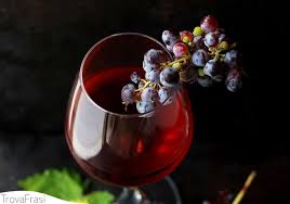 Le frasi per matrimonio che accompagnano il regalo agli sposi vanno scelte in base al tipo di familiarità e di rapporti con la coppia di sposi. Frasi Sul Vino La Bevanda Che Mette Tutti D Accordo Trovafrasi