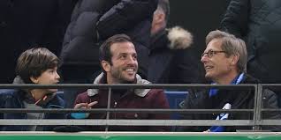 Damian van der vaart viert deze vrijdag zijn vijftiende verjaardag en heeft die kunnen opfleuren met een wel heel mooie ontwikkeling. Bild Pas Maar Op Nederland Duitse Bond Scout Van Der Vaart Junior Voetbalprimeur Nl