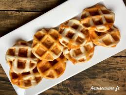 Ces Petites Gaufres En Version Feuilletee Sont Tres Faciles Et Rapides A Preparer Ideales Pour Un Aperitif Express Un Plat Du Recette Gaufre Gaufres Recette