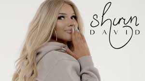 Scopri ricette, idee per la casa, consigli di stile e altre idee da provare. Shirizzle Shop Lookbook Merch Shirin David Shirin David Shirin David Youtube Shirin