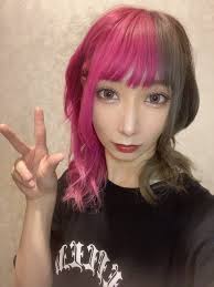 FullMooN official on X: 徳島のエナジードリンクAWARISE飲みながらギター練習頑張るピポ🎸  苦手なフレーズあるから弾けるようにならねばピポ🥳 今週末は静岡と柏でライブあるピポ👾次はどんなエナジードリンクに出会えるかな🥤 🍑えれん🍑  t.co7olOXfxWUJ  X