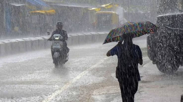 West Bengal weather: ভ্যাপসা গরমে হাঁসফাঁস দক্ষিণবঙ্গ, আজই কি স্বস্তির বৃষ্টি? বর্ষার বাম্পার আপডেট আবহাওয়া দফতরের!