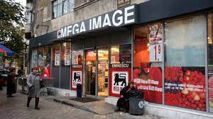 Retalierul mega image a anunțat miercuri că alte trei magazine din bucurești vor funcționa non stop alăturându se astfel celor două unități din capitală care erau deschise permanent încă de anul trecut. Program Mega Image In CondiÈ›iile SituaÈ›iei De UrgenÈ›Äƒ Ce Orar Va Avea Magazinul Impact
