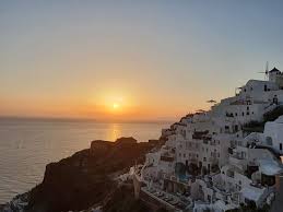 Dès que vous sortez de la porte des arrivées de l'aéroport de santorin, regardez à votre gauche et vous verrez l'arrêt de bus pour la navette de l'aéroport de santorin. 16 Les 5 Vols Les Moins Chers De Tripadvisor Pour Santorin Grece Jtr Billet D Avion Pas Cher Pour Santorin