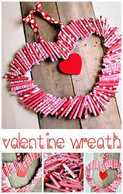 Paper Roll Up Valentine Wreath Tutorial Diy Valentines Crafts Valentine Crafts For Kids Diy Valentines Decorations