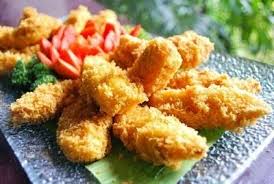 Make a well in the center, and pour in milk, egg, melted butter and rum flavoring. Pisang Goreng Alchetron The Free Social Encyclopedia