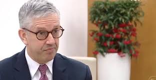 Khối ngoại bán ròng: Có nên lo lắng?