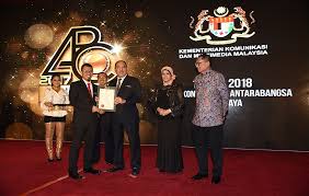 Jabatan kesihatan negeri pulau pinang, tingkat 35, komtar. Galeri Anugerah Perkhidmatan Cemerlang Album Jasa Image Jabatan Hal Ehwal Khas