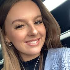 Jodi Pollock's Instagram, Twitter & Facebook