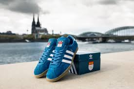 Adidas / кроссовки superstar cblack/cblack/goldmt. Sneaker Zimmer De Asphaltgold