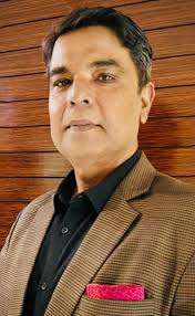 Rajneesh Garg's Instagram, Twitter & Facebook