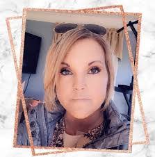 Tamara Sanders's Instagram, Twitter & Facebook