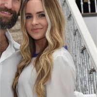 Jackie Varnell's Instagram, Twitter & Facebook