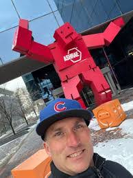 Kelly Whitcomb's Instagram, Twitter & Facebook