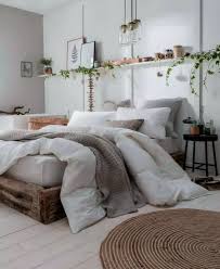 36 Diy Cozy Small Bedroom Decorating Ideas On Budget Cozybedroom Bedroomdesign Bedroomideas Beaut Cozy Small Bedrooms Simple Bedroom Simple Bedroom Decor