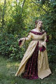Maybe you would like to learn more about one of these? Costume De Robe Renaissance Italienne Borgia Ever After Etsy