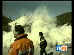 Nelle marche, invece, i territori più interessati furono quelli più vicini al confine tra le due regioni, fra cui fabriano, camerino e serravalle di chienti. 26 Settembre 1997 A 16 Anni Dal Terremoto In Umbria E Marche Foto