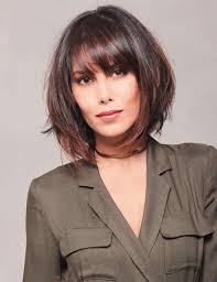 Le Carre Plongeant Subtil Coupe De Cheveux Cheveux Coiffure Visage Carre