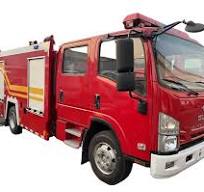 Japanese fire truck ISUZU 4000 liters firetruck 4tons loading capacity fire  engine, 8 seats fire truck