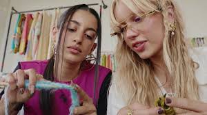 Social media shows are fashion's new advertising opportunity