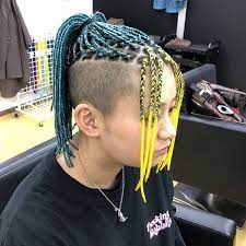braider t houseはinstagramを利用しています 1225ayumi 初のご来店 誠にありがとうございます ショートブレイズヘアを担当でき感謝です ショートブレイズヘア 60本 焼き止め エクステカラー イエロー 前髪 グリーンとスカイブルーのmix 特殊ヘア 前髪