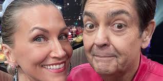 Anne Lottermann expõe relação com Faustão e confirma: “Ao lado dele”