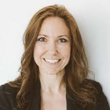 Amanda Kaine's Instagram, Twitter & Facebook